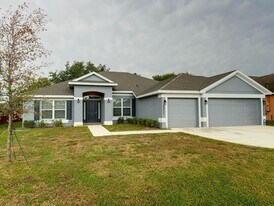 5237 NW Reba Cir in Port St. Lucie, FL - Building Photo