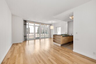 325 5th Ave in New York, NY - Building Photo - Building Photo