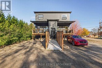 417 Base Line Rd E in London, ON - Building Photo - Building Photo