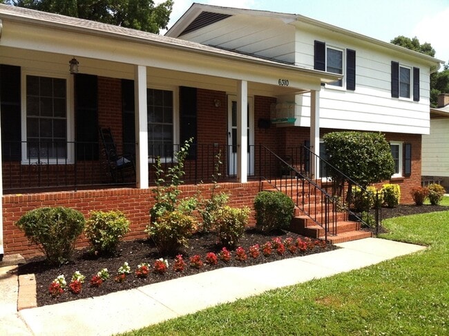 6310 Hidden Forest Dr in Charlotte, NC - Building Photo - Building Photo