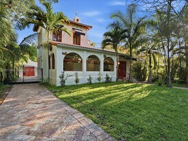 1137 Asturia Ave in Coral Gables, FL - Building Photo