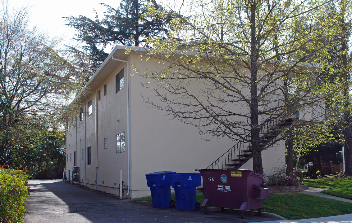 3901 H St in Sacramento, CA - Building Photo