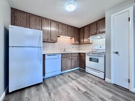 17 Old Colony Ln, Unit 10 in Arlington, MA - Building Photo