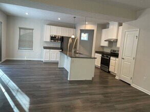 286 Warm Springs Dr in Fairborn, OH - Building Photo - Building Photo