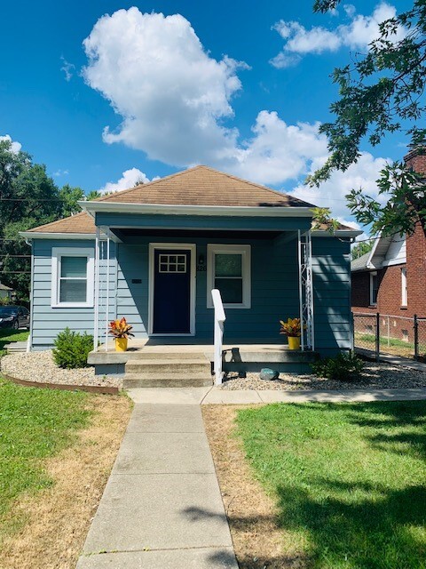 826 W 43rd St in Indianapolis, IN - Building Photo