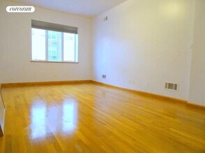 852 E 7th St in Brooklyn, NY - Building Photo - Building Photo