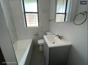 1250 W Grace St in Chicago, IL - Building Photo - Building Photo