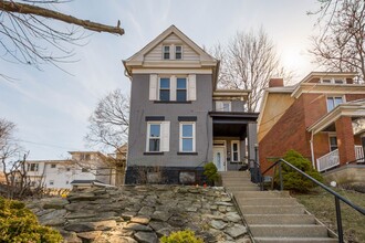 156 Kirk Ave in Pittsburgh, PA - Foto de edificio - Building Photo