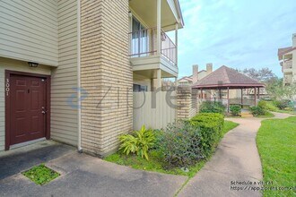 2120 El Paseo St in Houston, TX - Foto de edificio - Building Photo