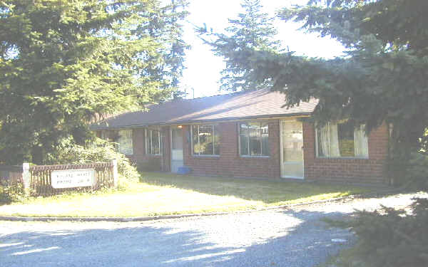 Village Manor Apartments in Lynnwood, WA - Building Photo