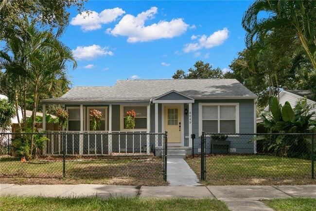 4049 Iris St N in St. Petersburg, FL - Building Photo - Building Photo