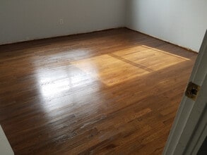 220 Sherman Dr in Red Bluff, CA - Foto de edificio - Building Photo