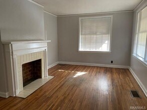 15 Oak Forest Dr in Montgomery, AL - Foto de edificio - Building Photo