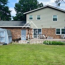 209 Fairway Dr in Eden, NC - Foto de edificio - Building Photo