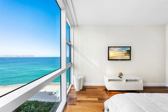 6801 Collins Ave, Unit 1215 in Miami Beach, FL - Building Photo - Building Photo