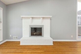 3704 Greenwich Rd in Louisville, KY - Building Photo - Building Photo