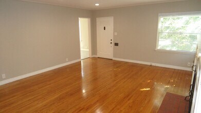 315 E River Ave in Orange, CA - Building Photo - Building Photo