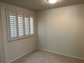 9055 Mirassou Ct in Sacramento, CA - Building Photo - Building Photo