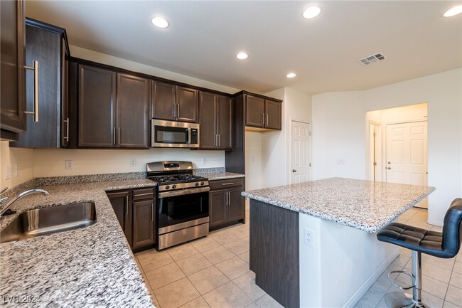 122 Rhythmus Ct in Henderson, NV - Building Photo - Building Photo