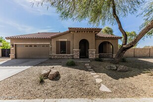 6714 S Constellation Way in Gilbert, AZ - Building Photo