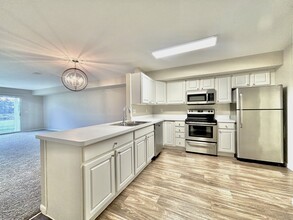 Keystone Lake Apartments in Battle Creek, MI - Foto de edificio - Building Photo