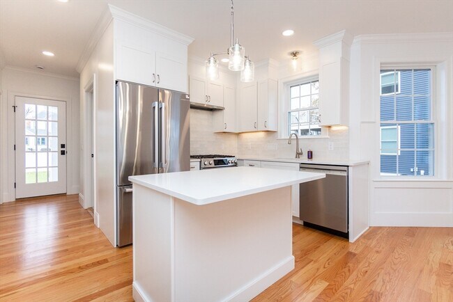 20 Sheridan Ave in Medford, MA - Building Photo - Building Photo