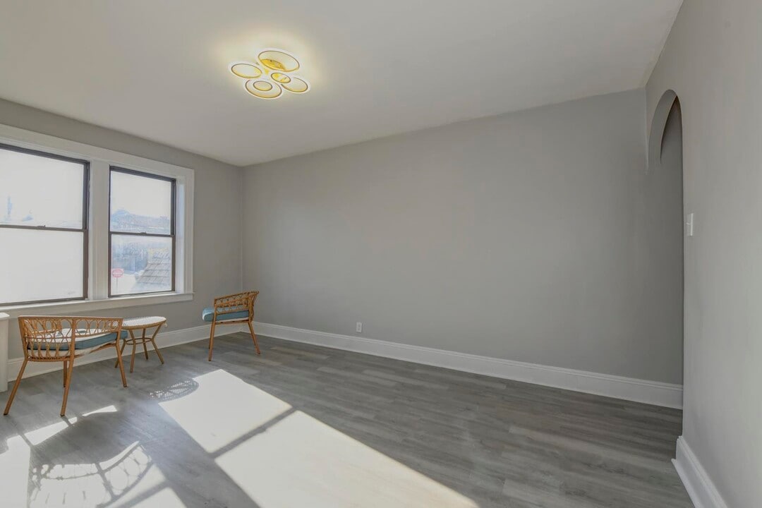 901 Grand Ave in North Bergen, NJ - Building Photo