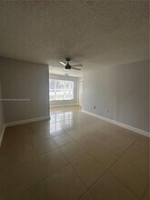 12760 Vista Isles Dr, Unit 715 in Plantation, FL - Building Photo - Building Photo