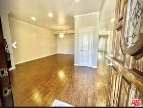 909 S Gramercy Pl in Los Angeles, CA - Building Photo - Building Photo