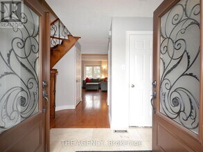 6097 Douguy Blvd in Mississauga, ON - Building Photo - Building Photo