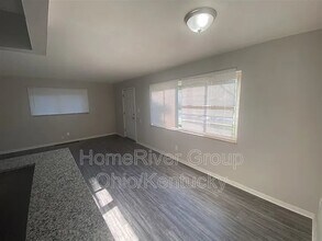 2040 Faywood Dr in Cincinnati, OH - Building Photo - Building Photo