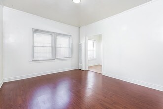 21 Westminster Ave in Los Angeles, CA - Building Photo - Building Photo