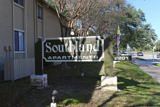 Southland Apartments in Austin, TX - Building Photo - Building Photo