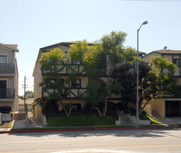 13508 Burbank Blvd in Sherman Oaks, CA - Building Photo - Building Photo