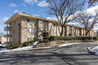 Holly Hill Condominiums in District Heights, MD - Building Photo - Primary Photo