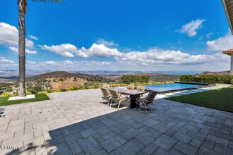 4066 Calle Del Sol in Thousand Oaks, CA - Building Photo - Building Photo