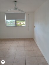 2841 Somerset Dr in Lauderdale Lakes, FL - Building Photo - Building Photo