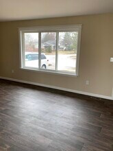 41427 Larimore Ln in Canton Township, MI - Building Photo - Building Photo