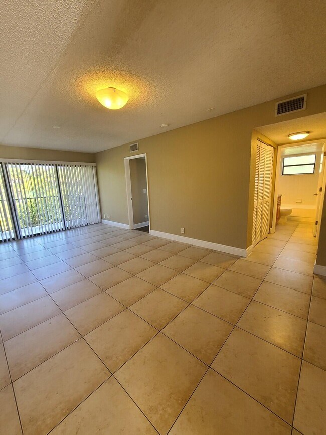 1601 Balfour Point Dr in West Palm Beach, FL - Building Photo - Building Photo