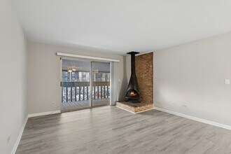 6185 Pinewood Ct in Willowbrook, IL - Building Photo - Building Photo