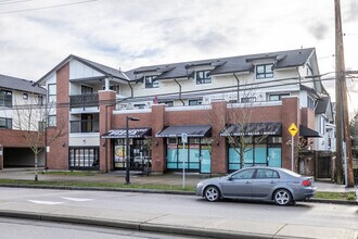Gladstone Park in New Westminster, BC - Building Photo - Building Photo