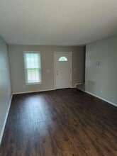 19 Londonderry Square in Cayce, SC - Building Photo - Building Photo