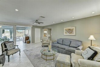 711 Whitfield Ave in Sarasota, FL - Building Photo - Building Photo