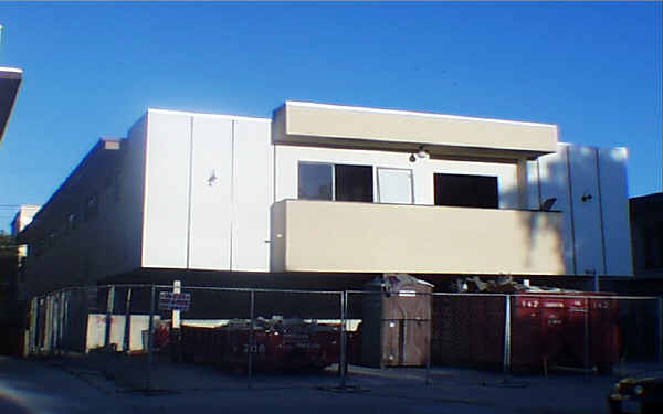 910 N Alfred St in Los Angeles, CA - Building Photo - Building Photo