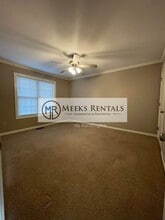 1002 Fairway Gardens Dr in Hurricane, WV - Building Photo - Building Photo