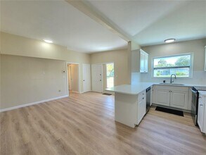 6267 Hampton Dr N in St. Petersburg, FL - Building Photo - Building Photo