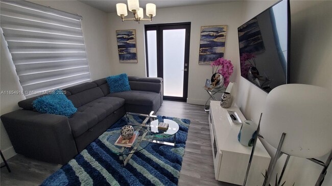 3021 SW 27th Ln in Miami, FL - Building Photo - Building Photo