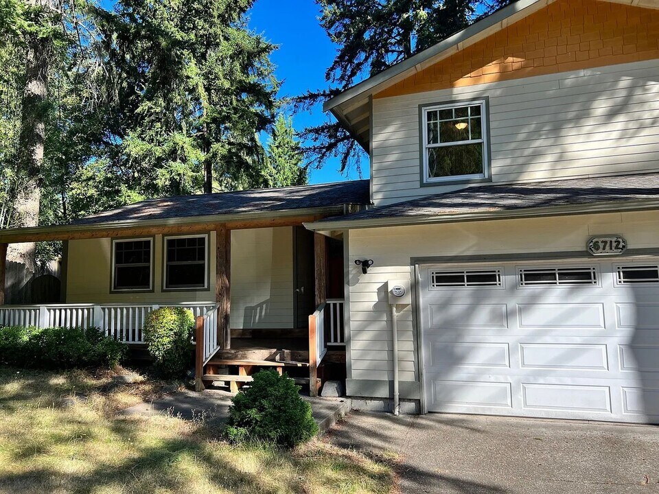 6712 Sierra Dr SE in Lacey, WA - Building Photo