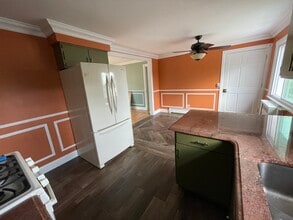 2440 River Rd, Unit 3E in River Grove, IL - Foto de edificio - Building Photo