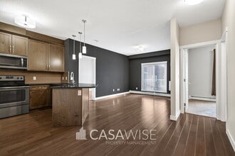 2207-2207 44 Ave NW in Edmonton, AB - Building Photo - Building Photo